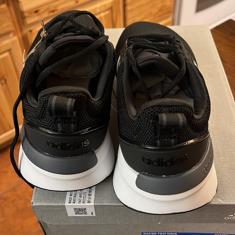 Men’s Adidas Racer - Wide - Picture 3 of 4